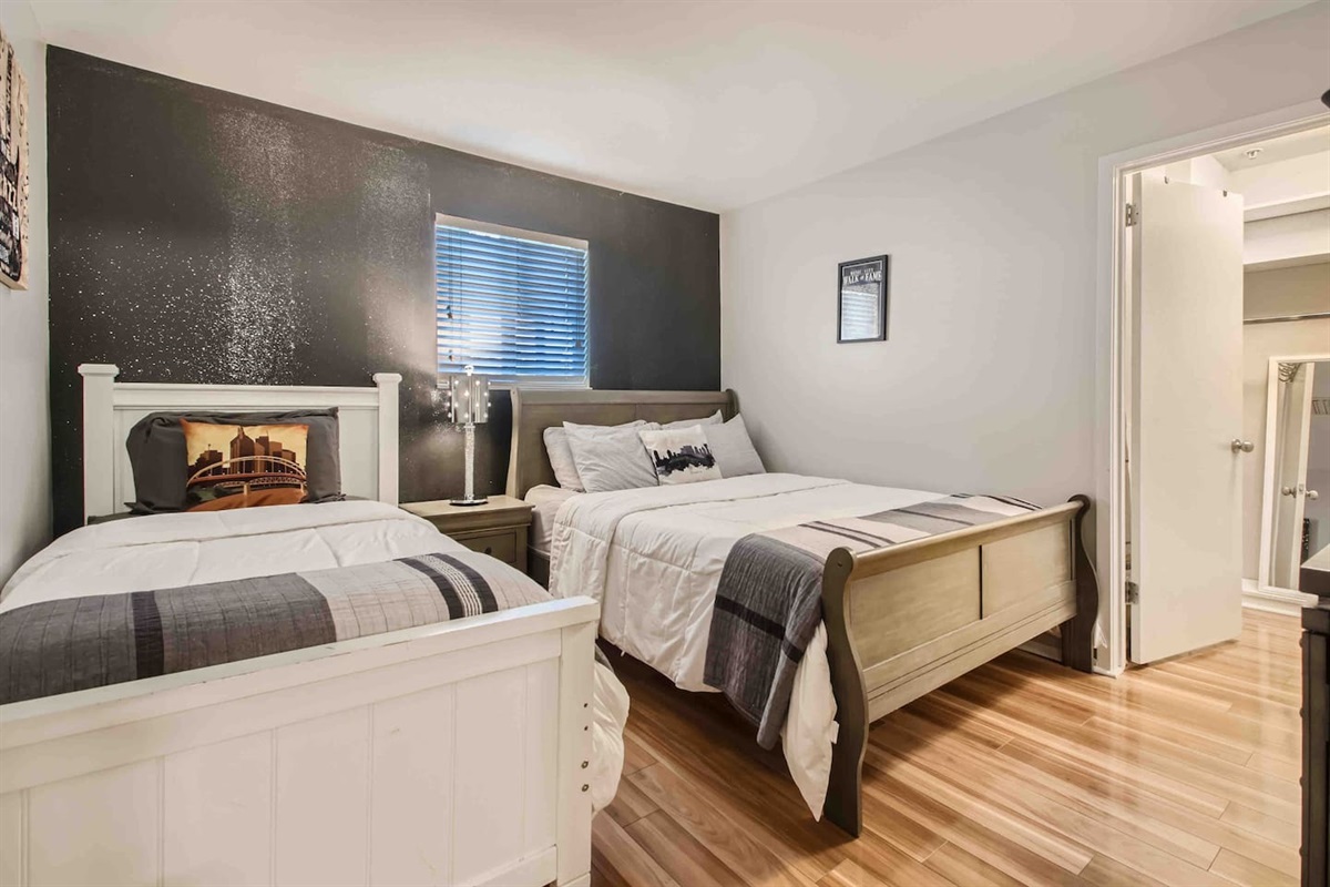 Bedroom with Queen Bed and Twin Bed