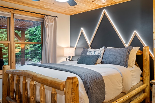 A second queen bed offers flexible sleeping space for your group