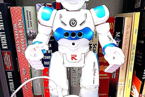 Howie SHOG created the latest in internet technology. Seguin is off the grid sometimes and internet can be weaker than big city folks' internet. 