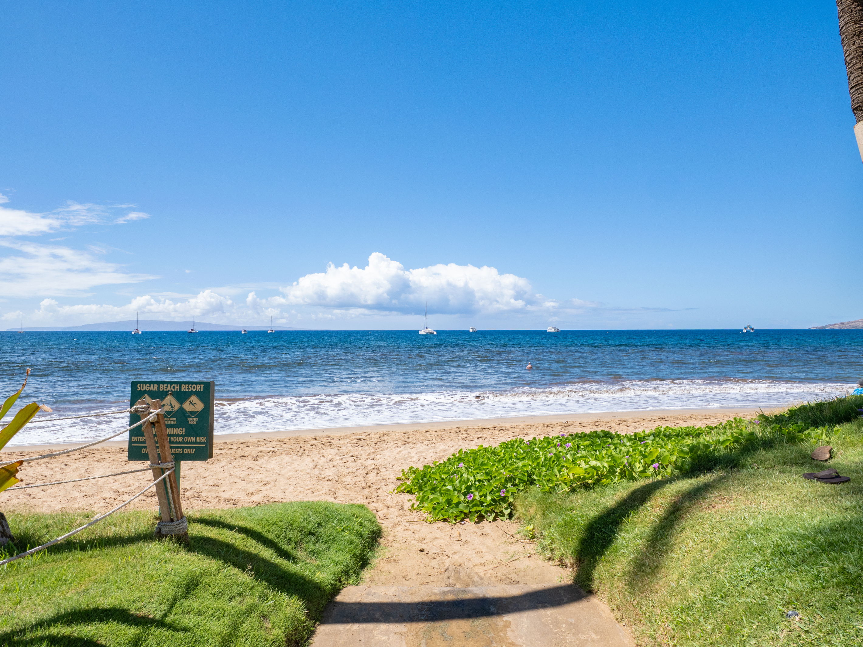 Direct Sugar Beach Access