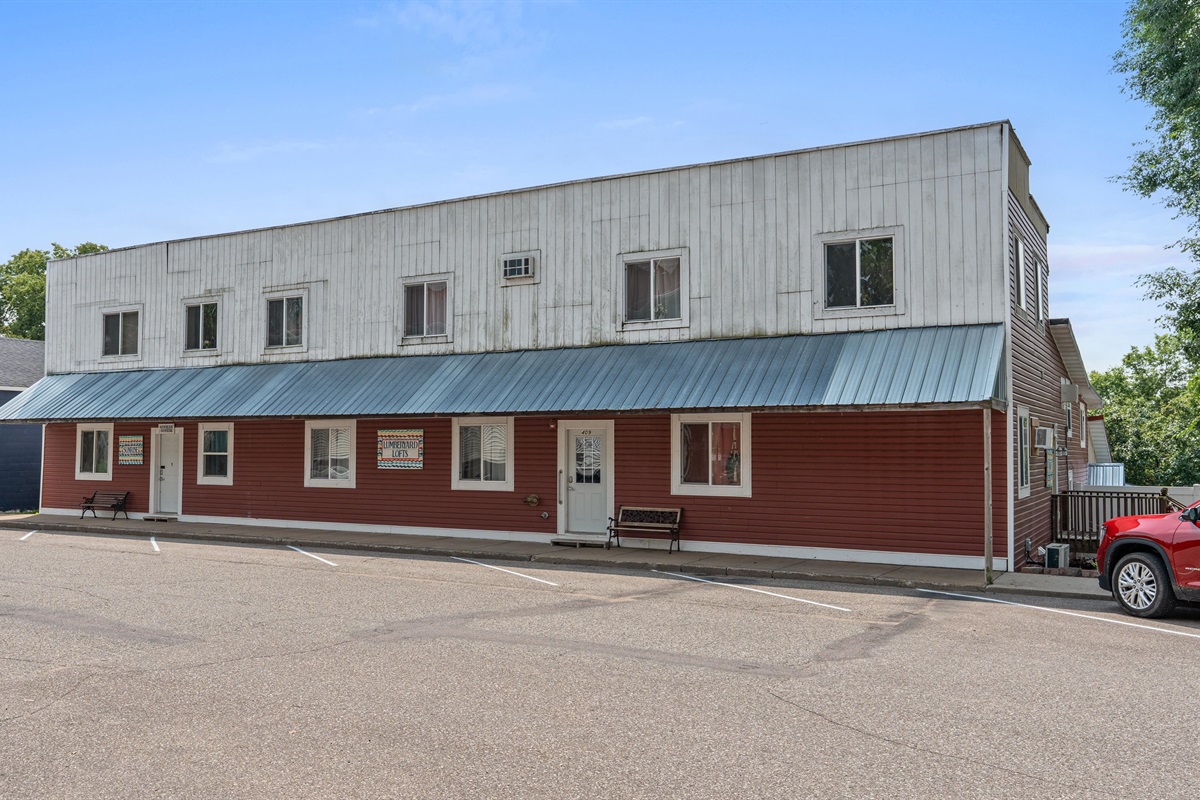 From the mainstream, this is the front of Lumberyard Lofts. Breeze is located down the alleyway to the right.