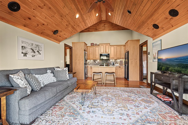 Guest House: Family room, 55" SmartTV, full kitchen, and  queen sized sleeper/sofa.