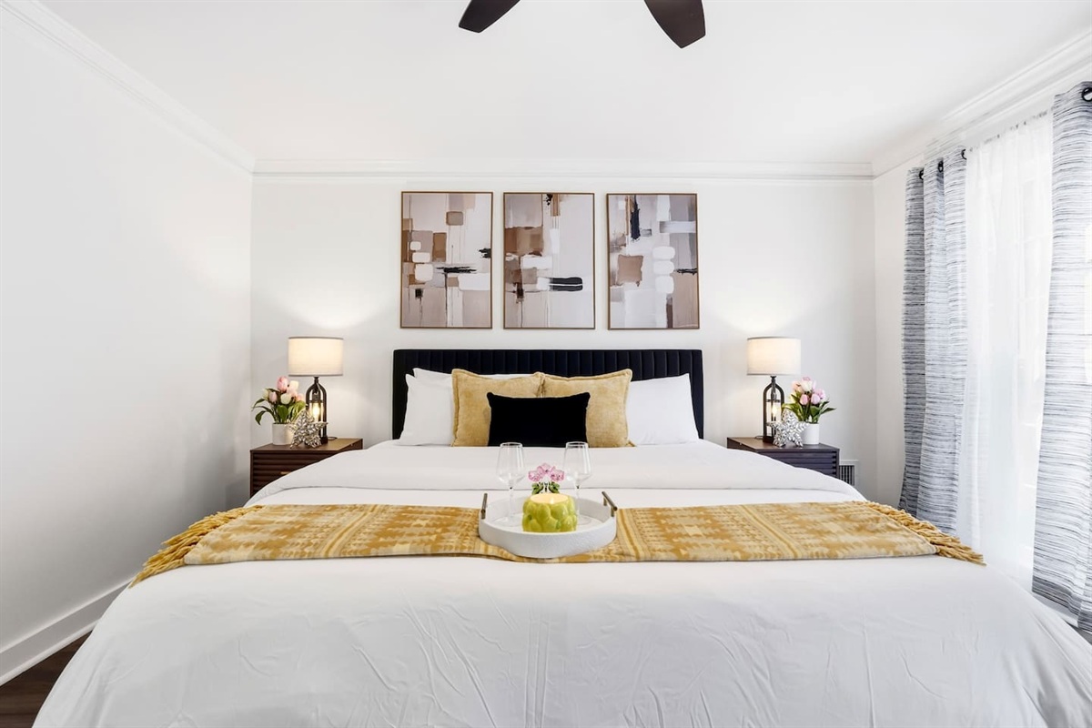 Another king bedroom located on the main level (no ensuite bathroom), a Roku-powered Smart TV, and located to the right as you enter the front door. This room includes 2 full-body towels, 2 washcloths, and 2 hand towels for your stay.