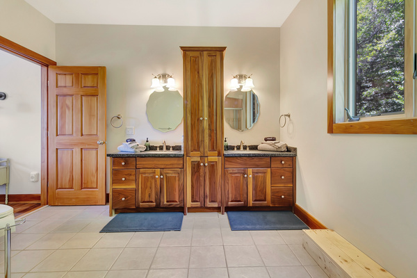 Dual vanities and plenty of storage space