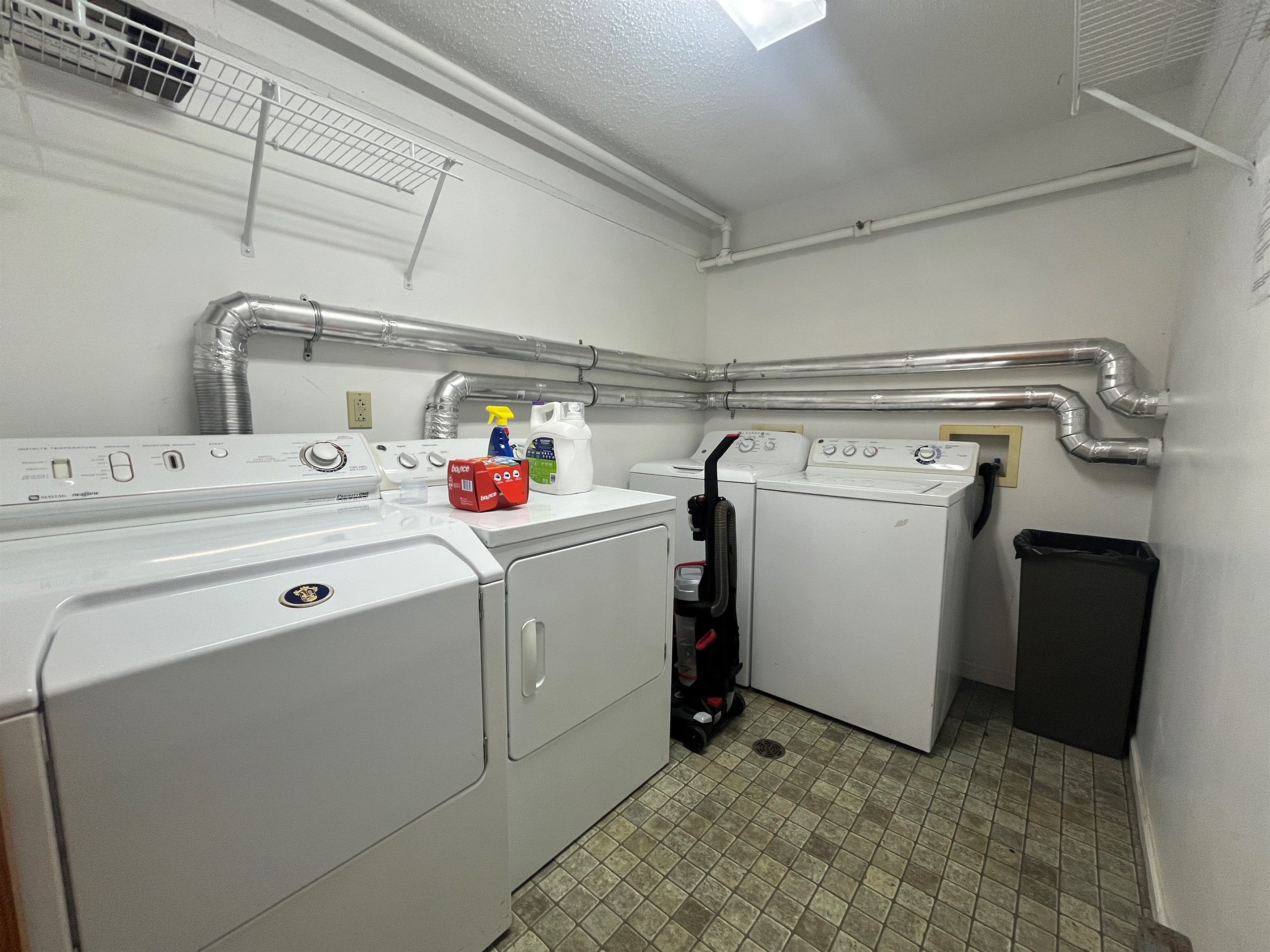 Shared (free) laundry room