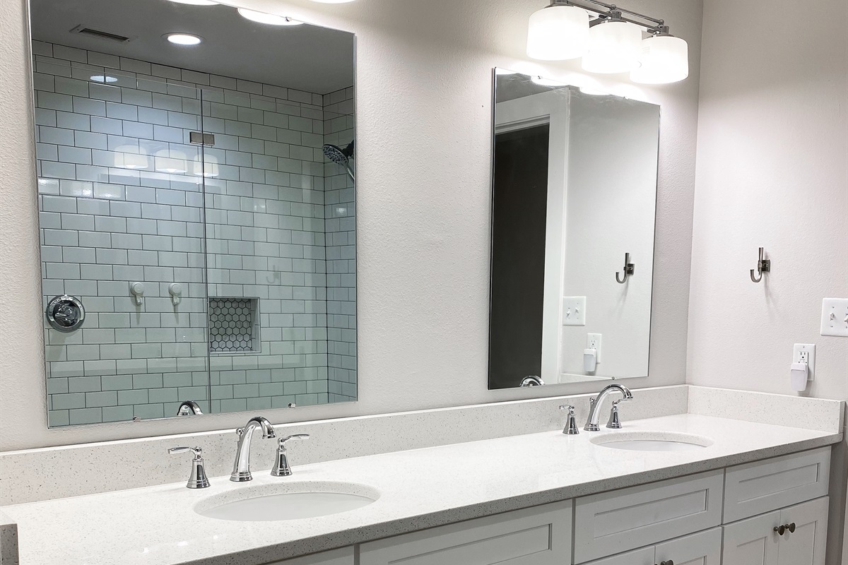 Lots of counter and cabinet space in the newly renovated bathroom