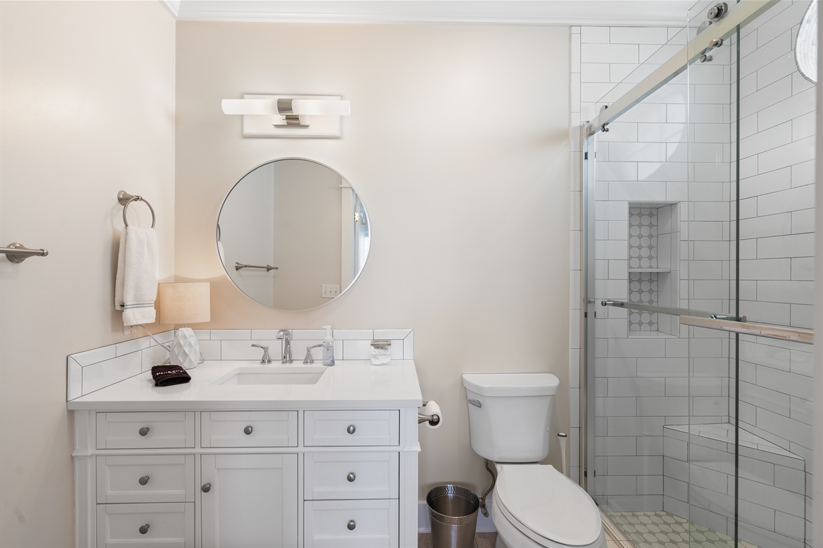 Ensuite Bathroom for Front Bedroom