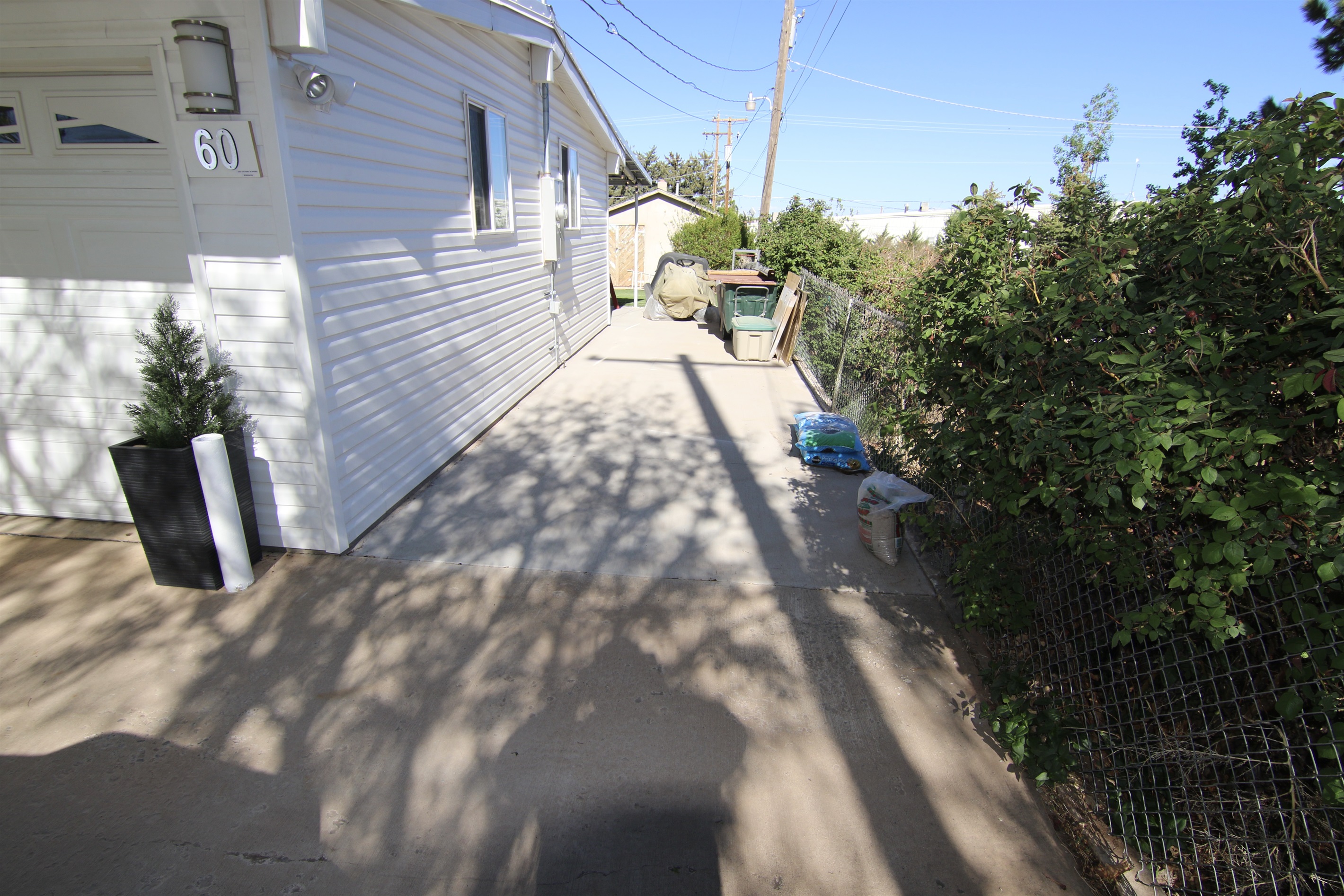pathway to back entrance