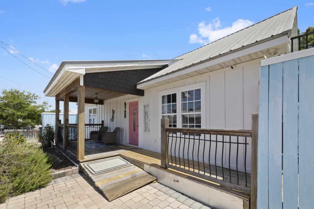Roll right up the ramp to the covered porch — step-free entry means the grandparents and strollers in your group arrive as easily as everyone else.