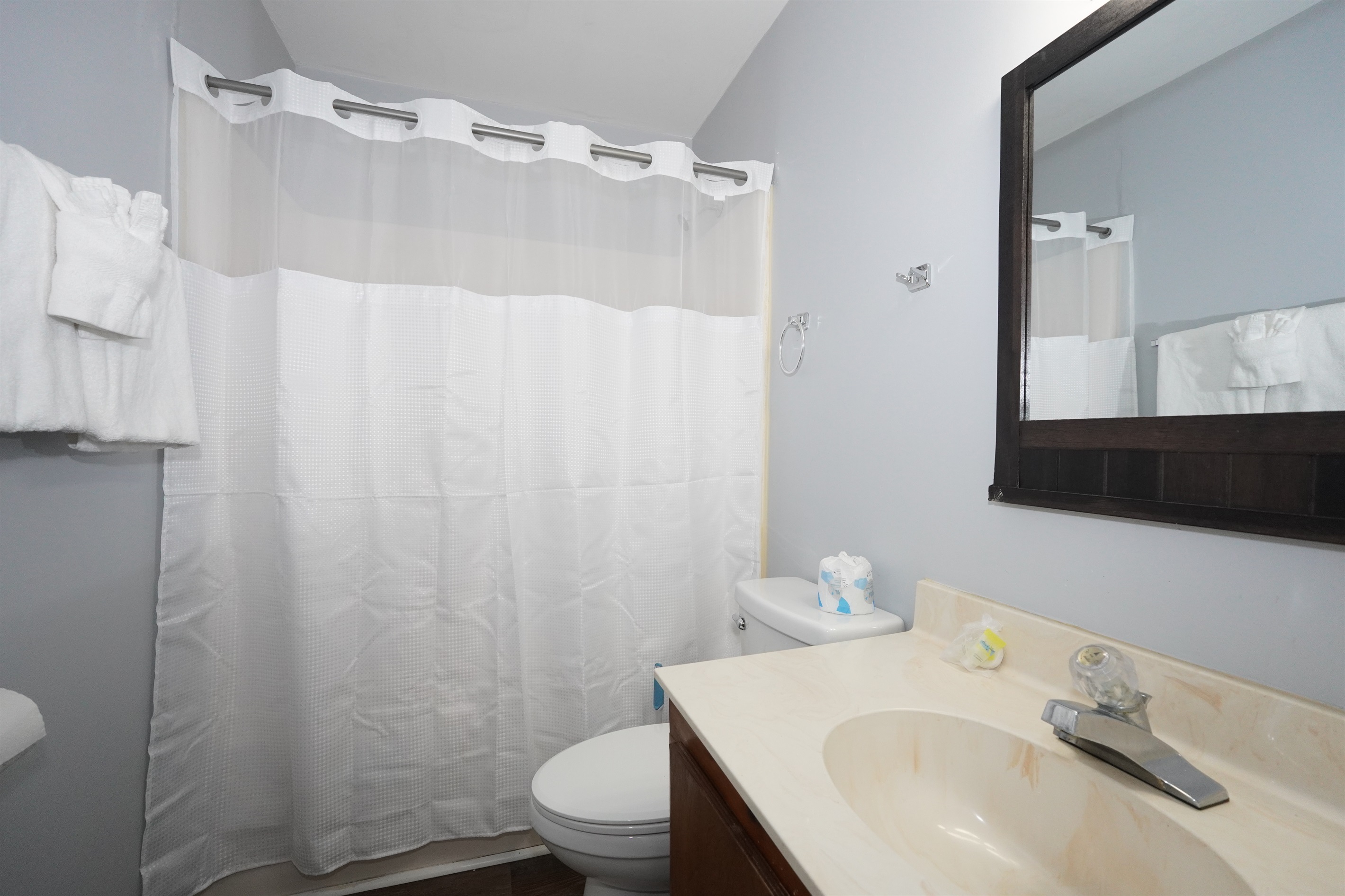 Upstairs full bath