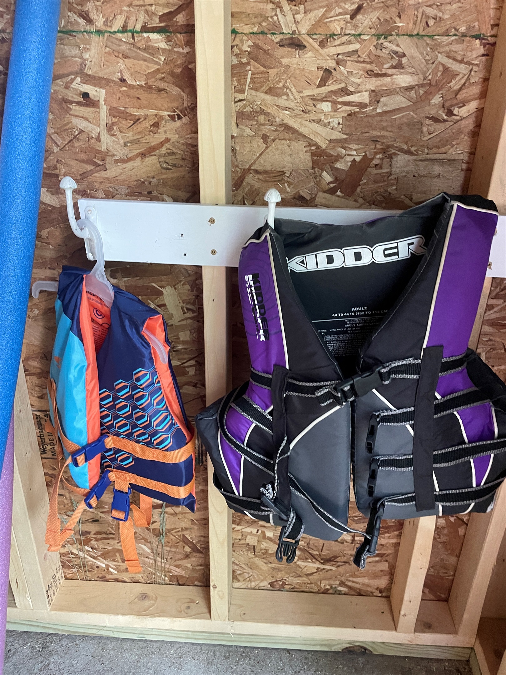 1 youth and 1 adult life vest