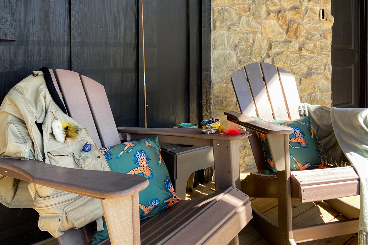 Bring your fly supplies for some Trophy fishing on Taneycomo!