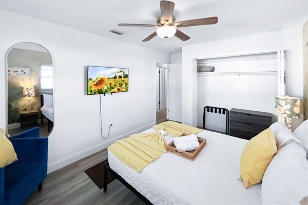 😴 Neutral tones + comfy sleep setup