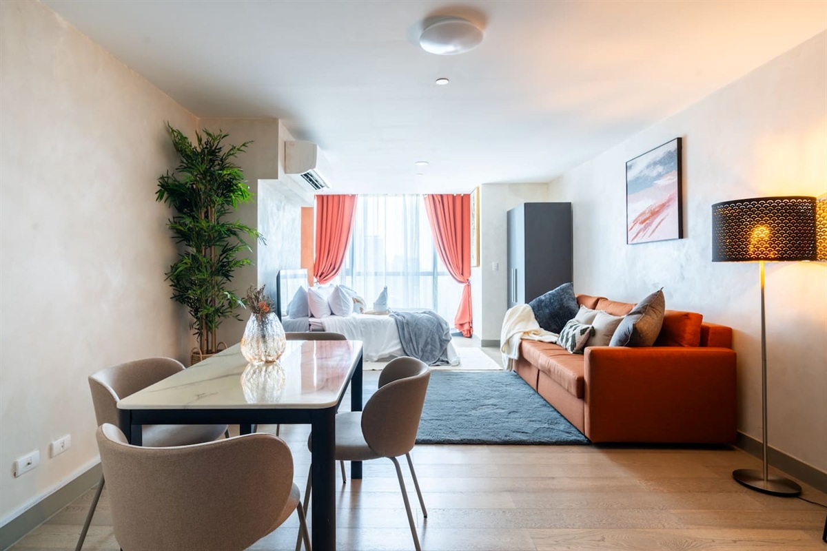 Every space in this large 45sqm studio has been carefully crafted to maximize functionality and aesthetics, leaving your feeling cozy and productive.