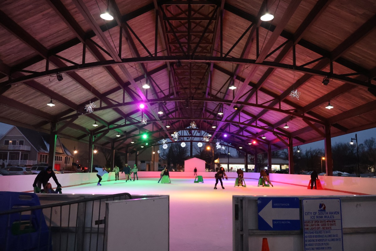 Enjoy the wonderful ice skating rink in the heart of downtown during the winter months! 