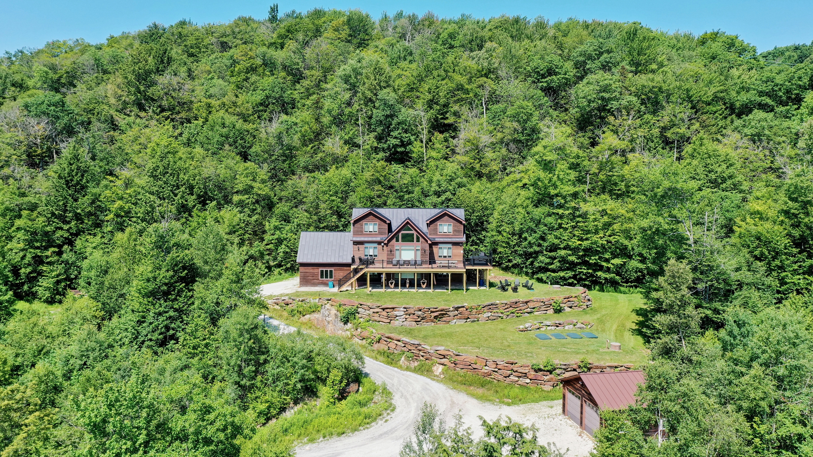 Beautiful mountain setting on 16 acres