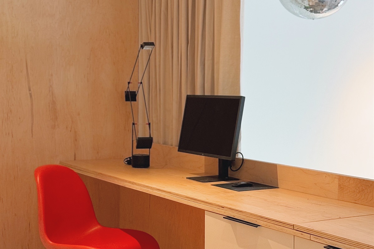 Upstairs desk with LG Ultrafine display.