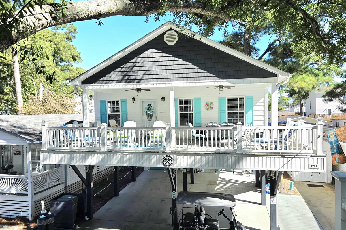 Spacious Covered Porch