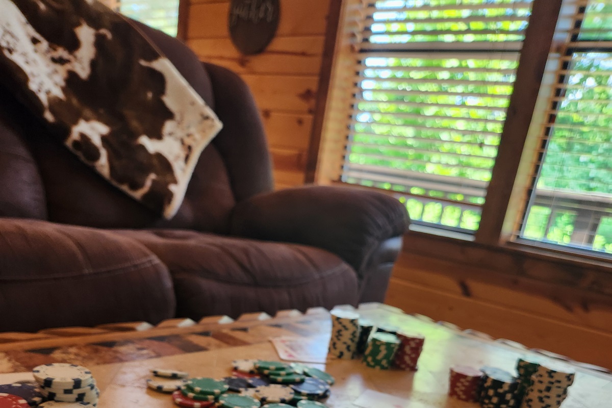 Chips Clicking, Cards Dealing and Laughter Echoing!