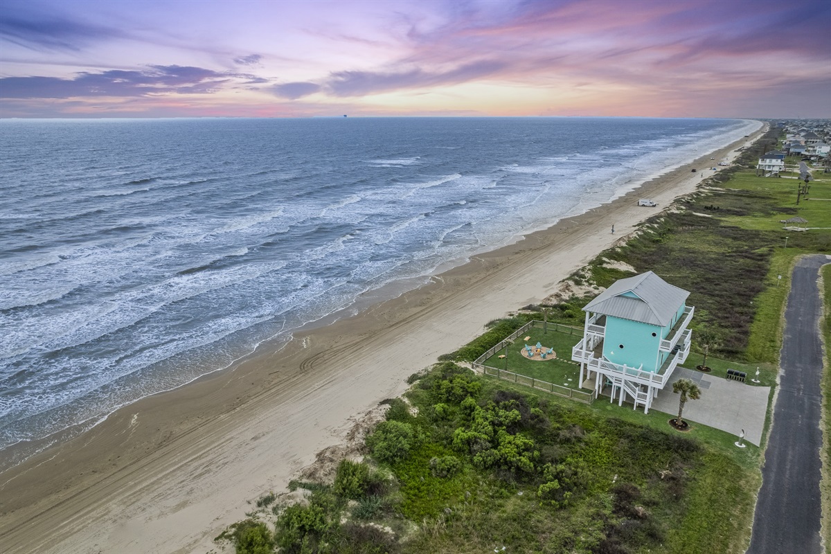 85ec6a462e4848059c24de748930dac6 Large | Beachhouse | Texas | TX | Vacation Homes | Galveston | Crystal Beach | Kokomo | Breezy Days | Beachfront Elegance | Sunrise Serenity | Southern Sands Property Management, LLC
