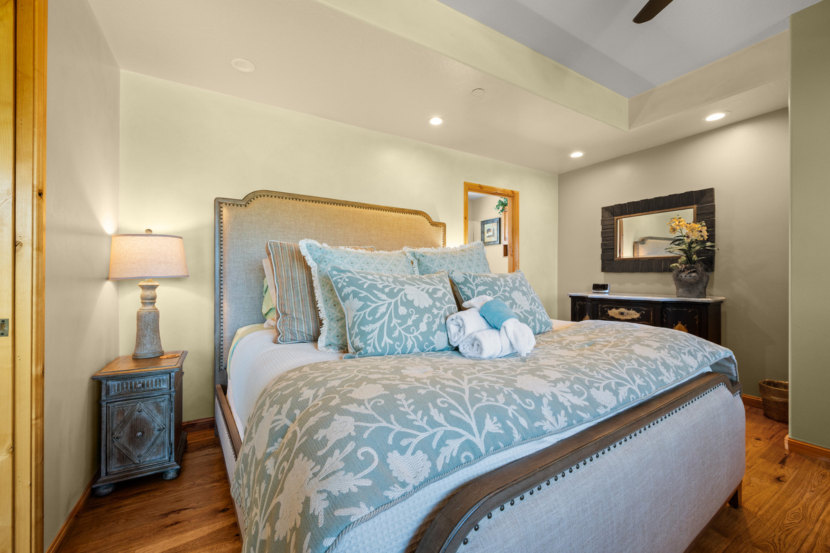 A comfortable bedroom complete with a bedside lamp for relaxing evenings and nighttime reading.