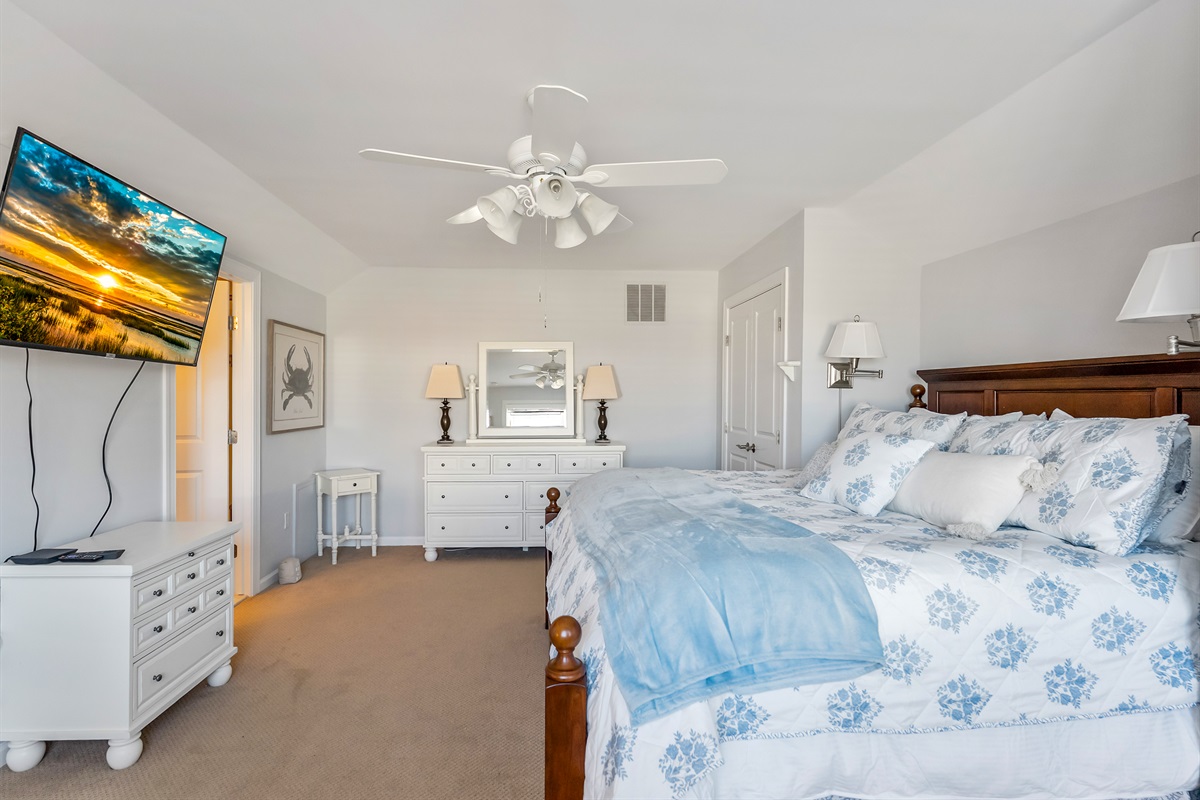 Primary Bedroom with King Bed and Ensuite Bathroom