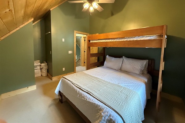 Upstairs Bedroom 2