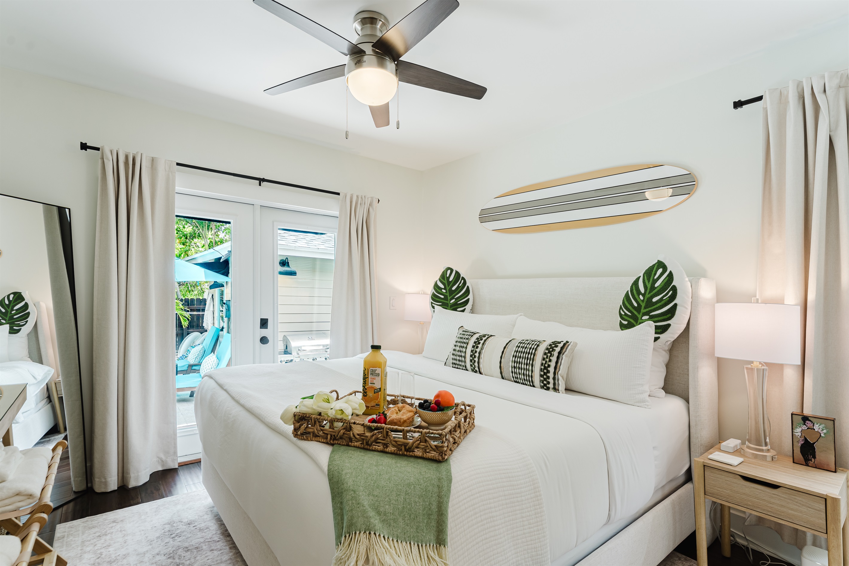 Coral Cove Hideaway | Guest House & Heated Pool! 4