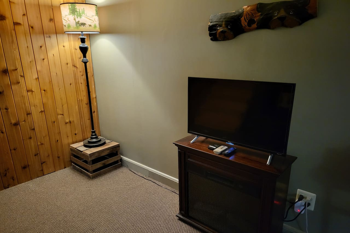TV in Entry Room