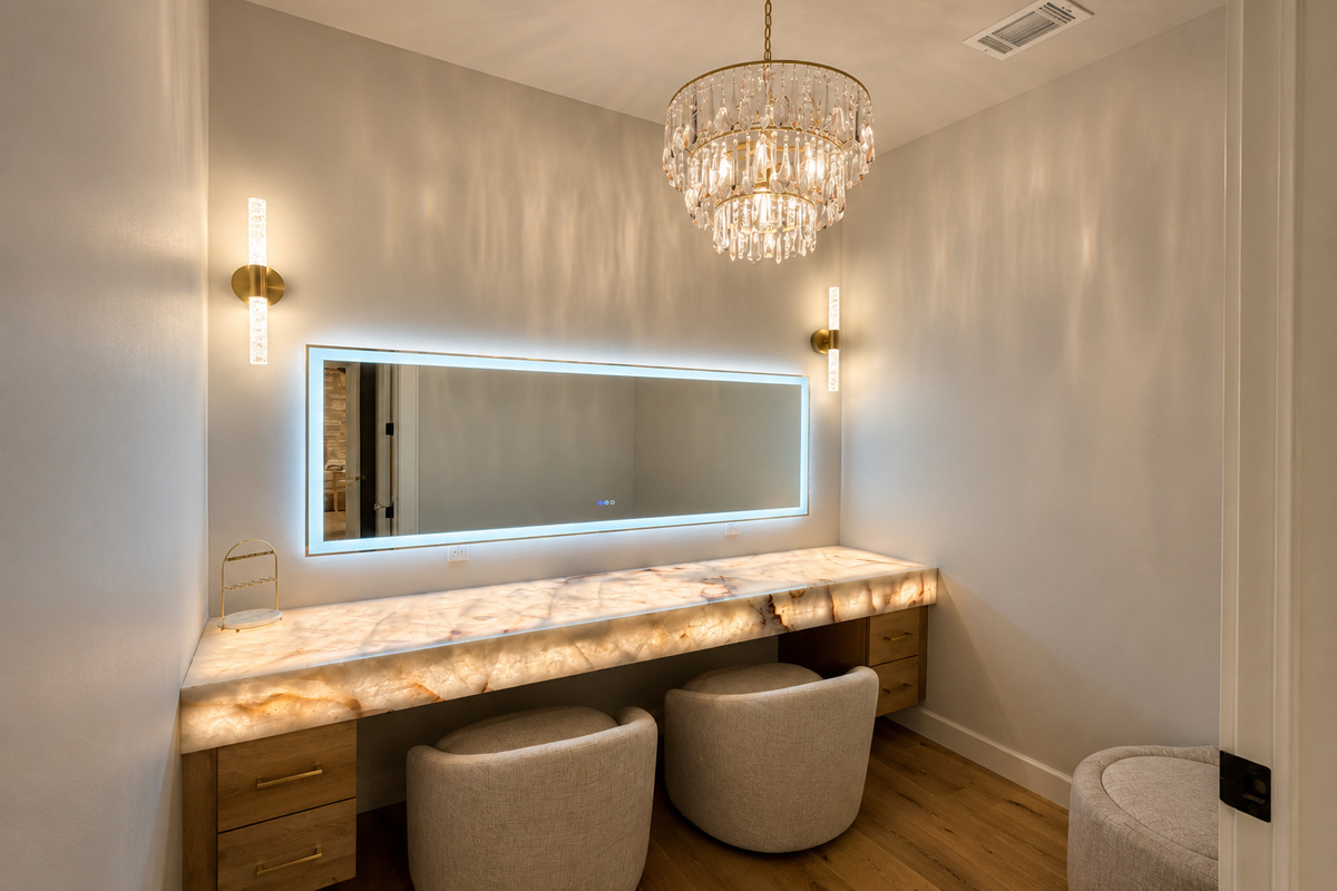 Additional dressing and makeup area in Master suite 1 - Serves as bridal suite makeup room during wedding events.