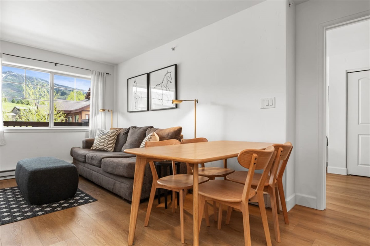 Dining Area – Dining table for 4 