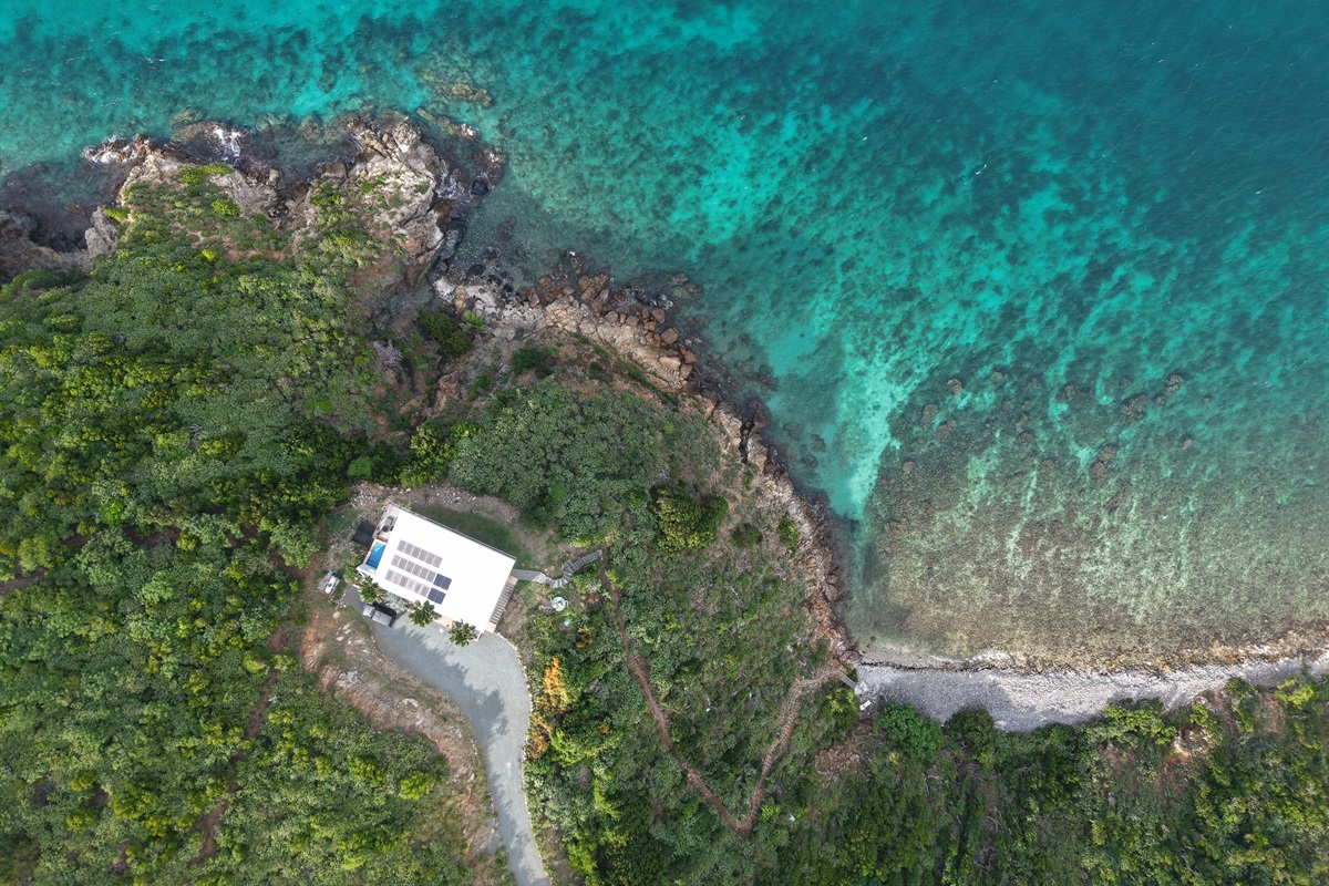 Turquoise Water, Total Privacy