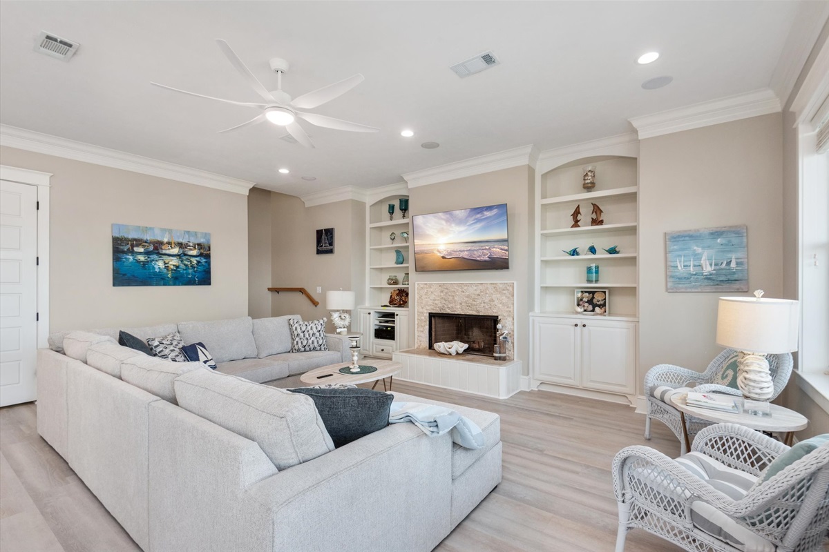 864482cf4a2b48d3847a572614a09fa4 Large | Beachhouse | Texas | TX | Vacation Homes | Galveston | Crystal Beach | Kokomo | Breezy Days | Beachfront Elegance | Sunrise Serenity | Southern Sands Property Management, LLC