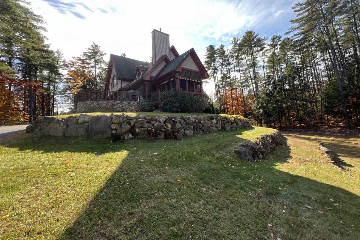 Sagamore Golf House Exterior