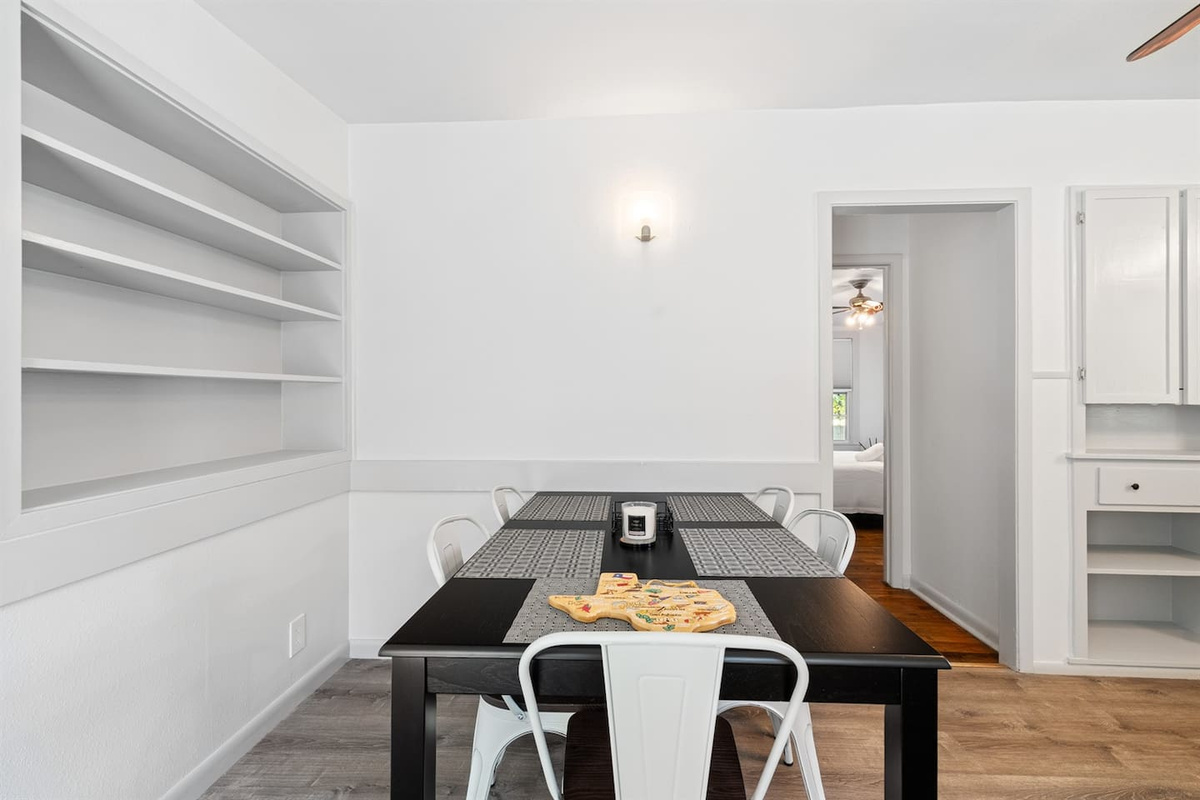 Front Home: Cook With Love, Dine in Comfort ❤️