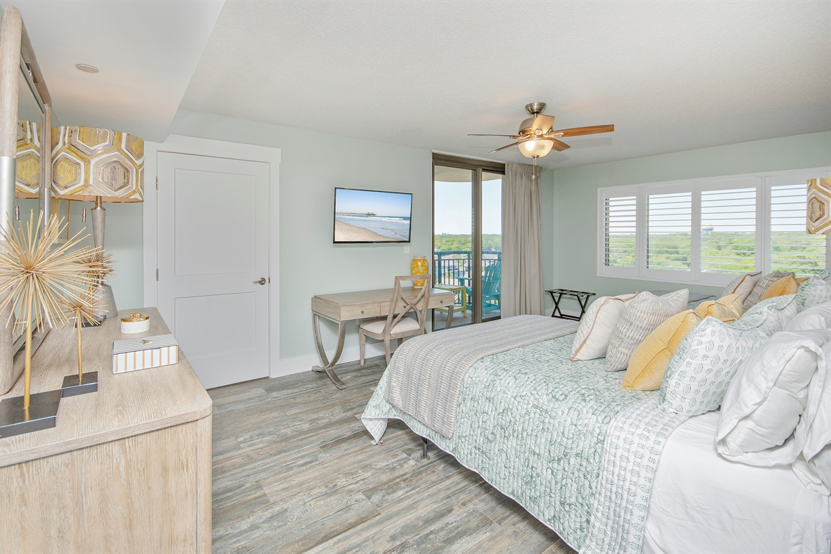 Guest bedroom