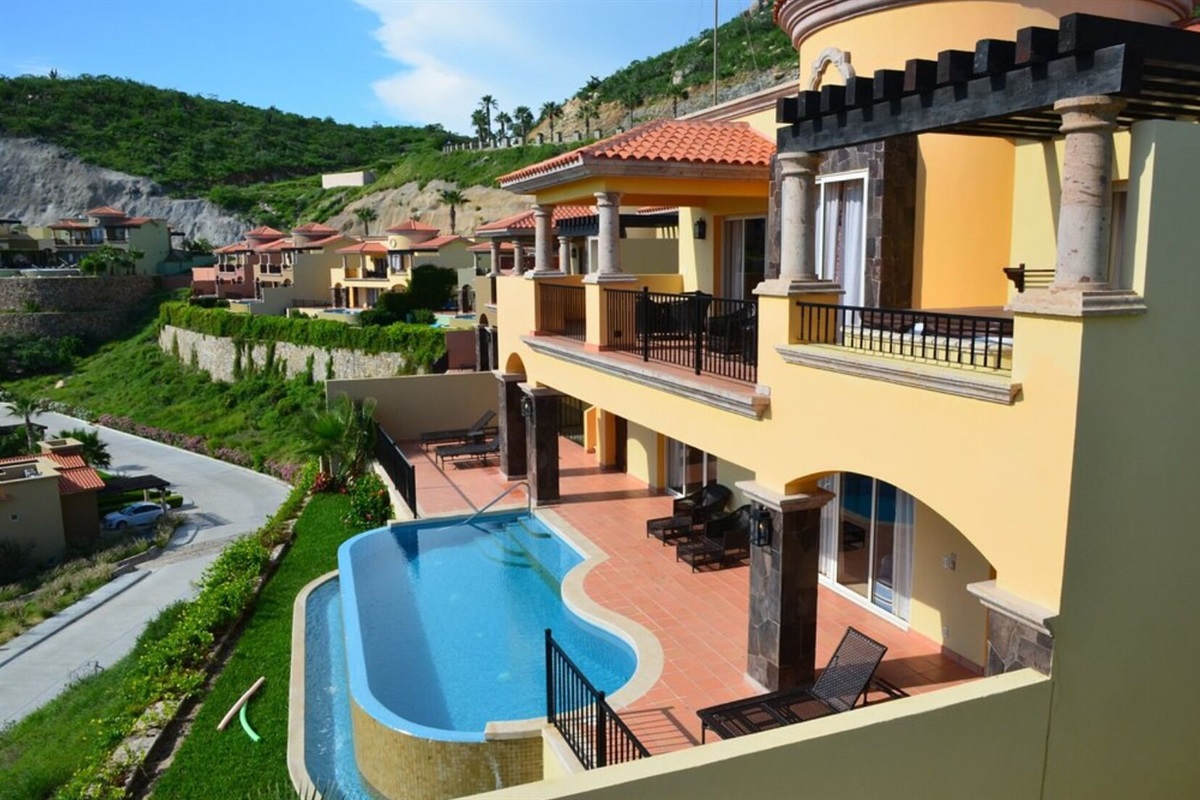 Private Pool over looking Pacific Ocean at Montecristo, Vacation Travel Exclusives