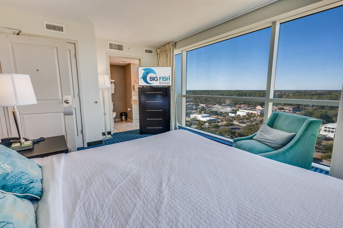 Stunning Bedroom Beautifully Decorated with Amazing Views 💫✨