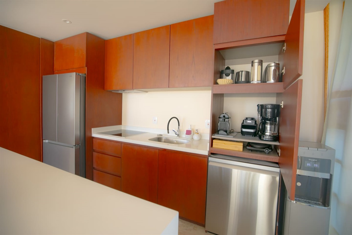 Large kitchen fully stocked