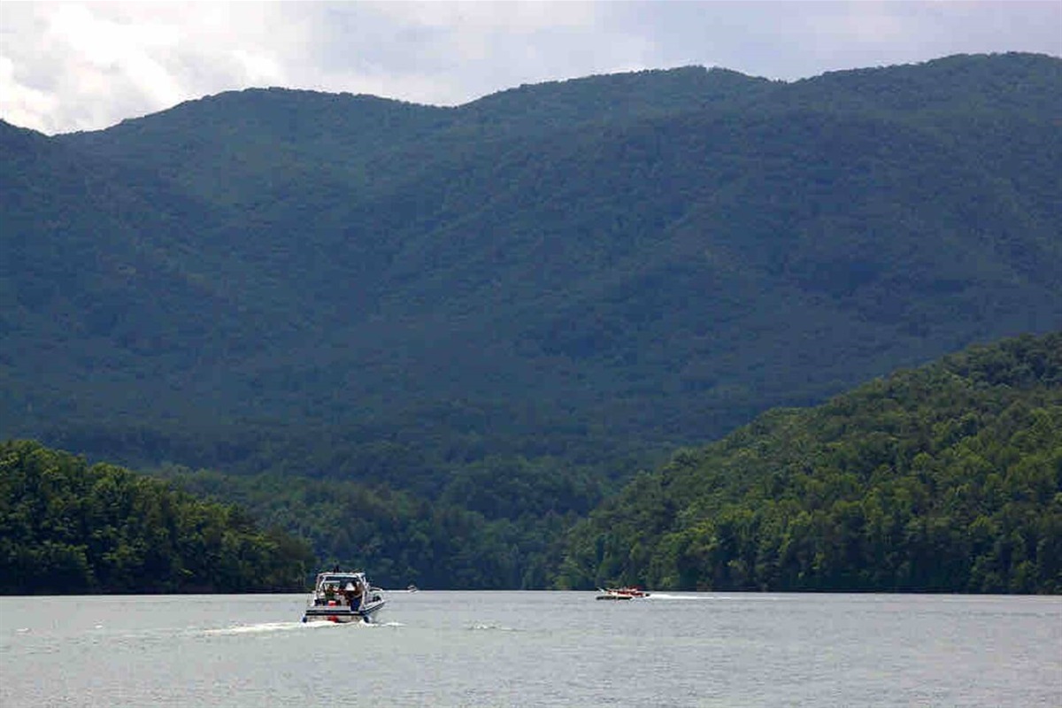 Our RaceDay Condo is situated just a short 20-minute drive away from the stunning South Holston Lake!