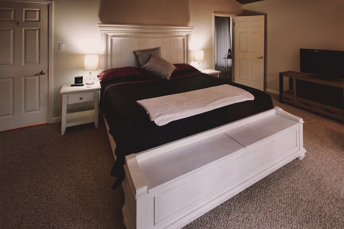 86a09f41a38746b18a9a8667ba536321 Large