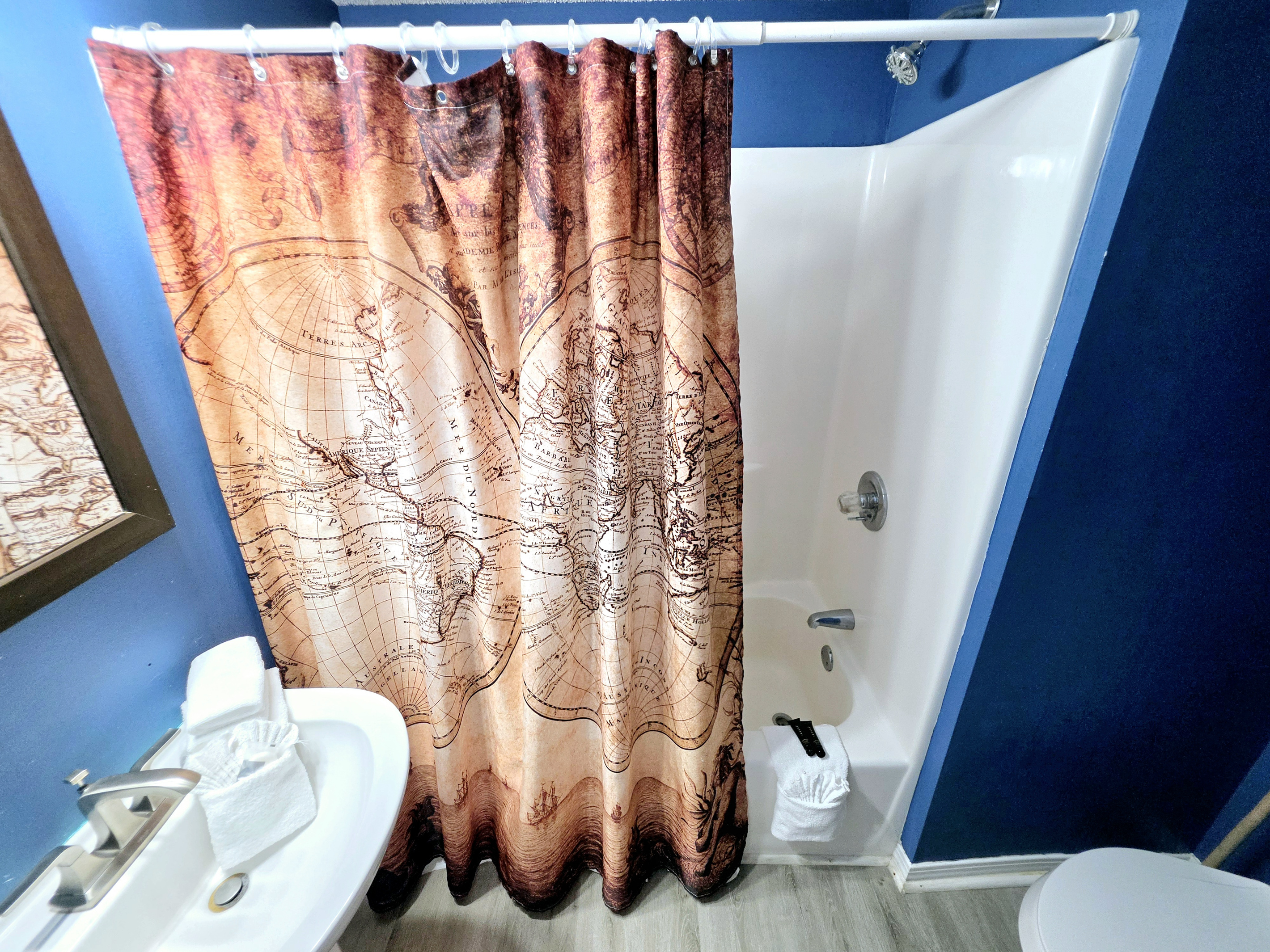 Bathroom with tub/shower combo