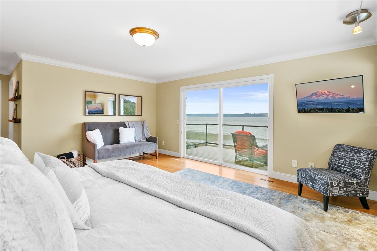 Private balcony of Master Suite