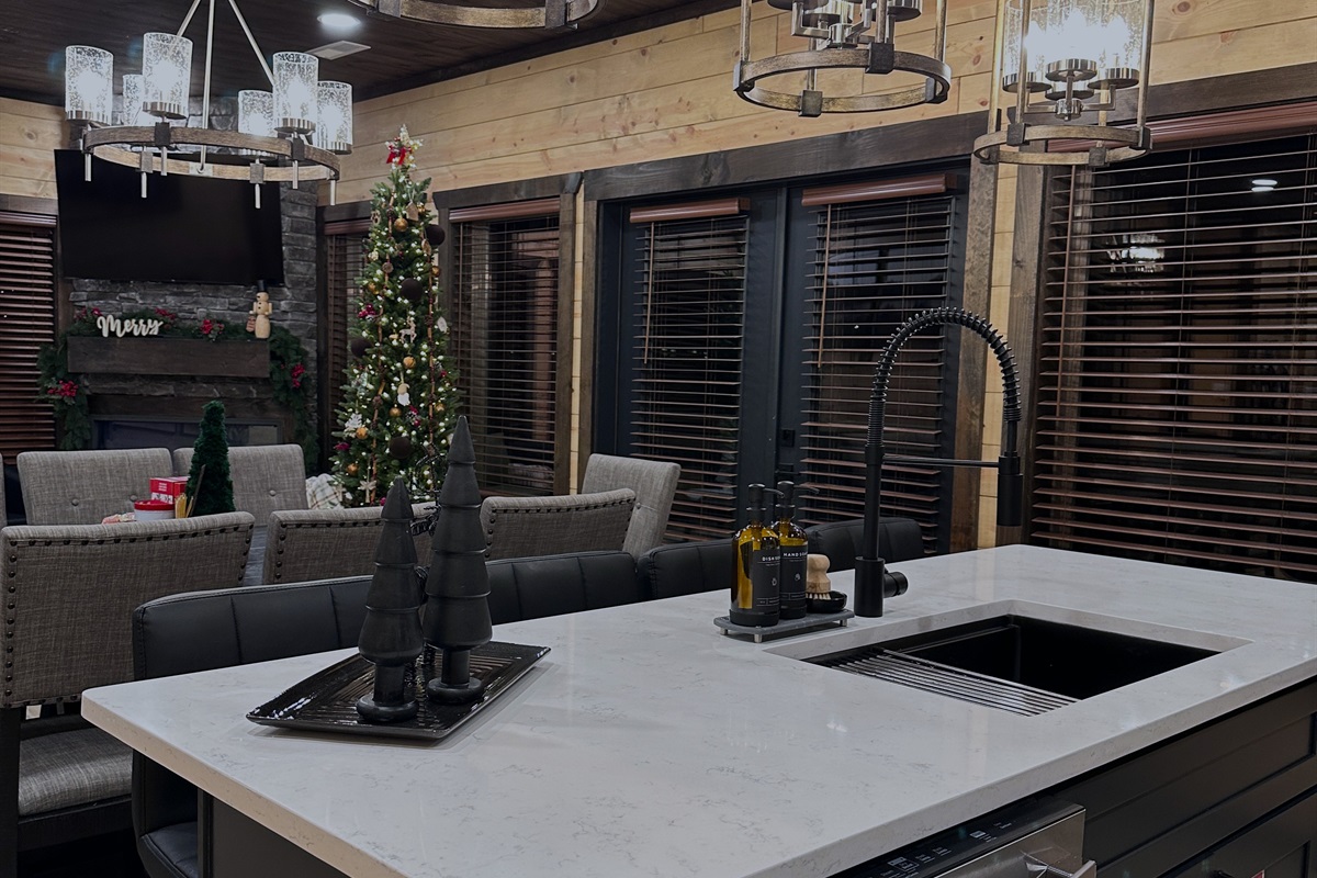 Floor 2 - Main Floor: Full Kitchen