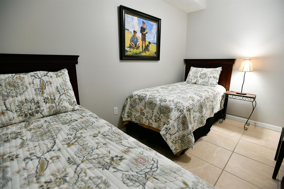 Bunk Room with (2) Twin beds