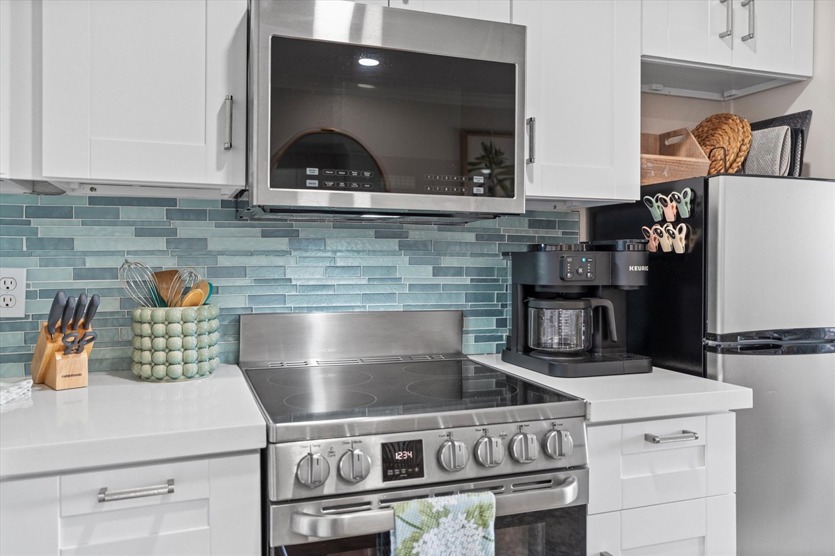 86ca81f464ff4a408cc44b14e14ab0f2 Large | Beachhouse | Texas | TX | Vacation Homes | Galveston | Crystal Beach | Kokomo | Breezy Days | Beachfront Elegance | Sunrise Serenity | Southern Sands Property Management, LLC