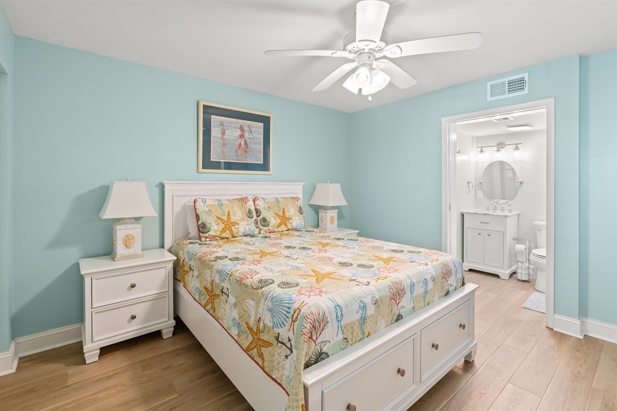 Roomy 2nd Bedroom with queen bed and ensuite.