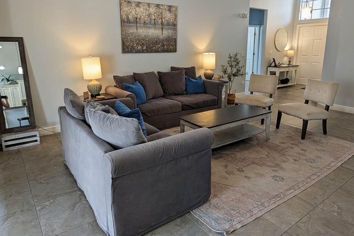 Living Room (Queen pull out  couch)