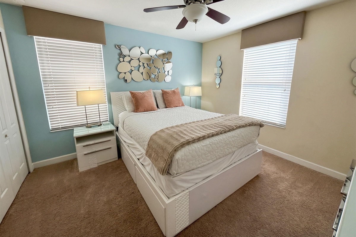 Bedroom 5 - Queen bed upstairs - shares the common upstairs bathroom