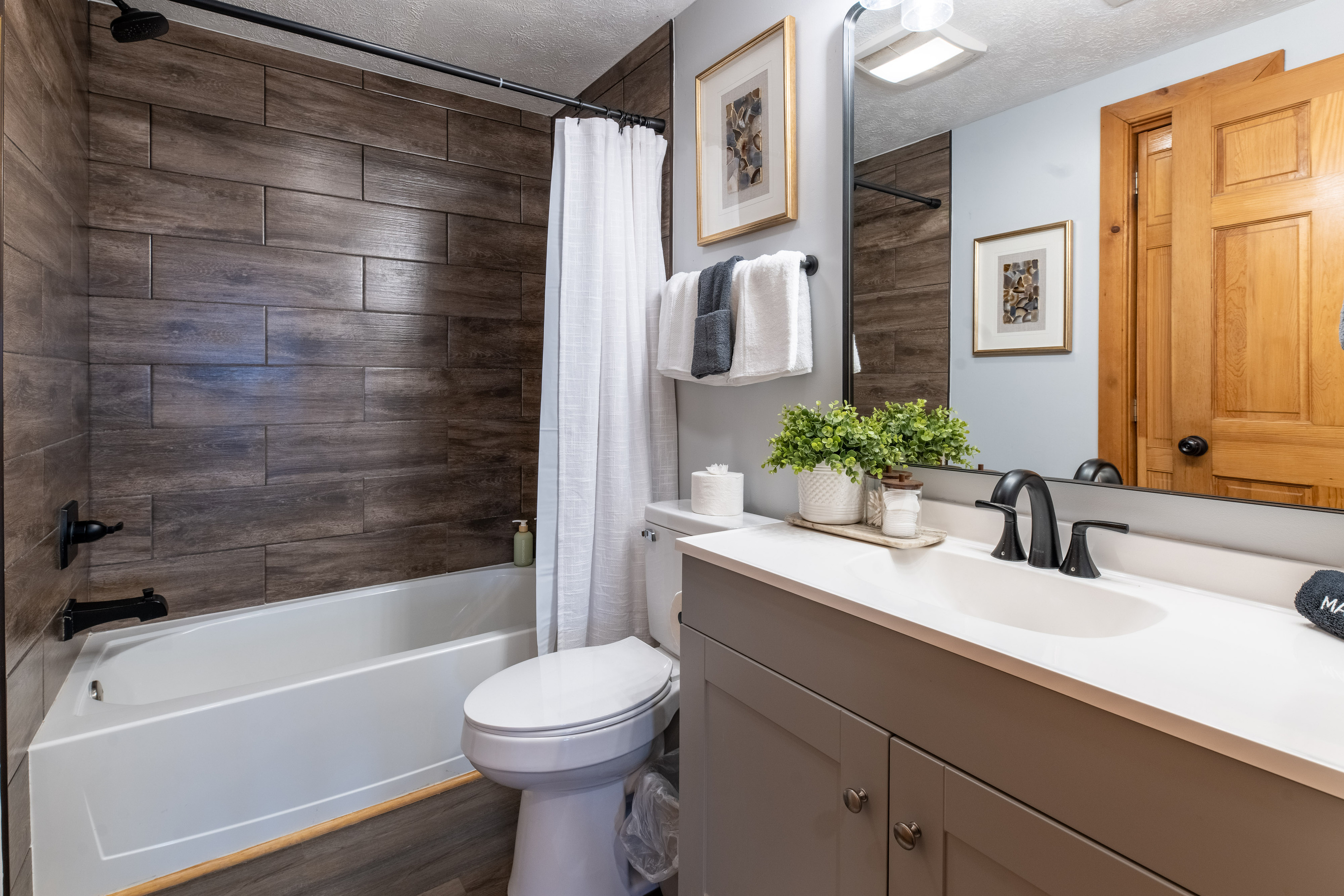 Bathroom next to master bedroom 3